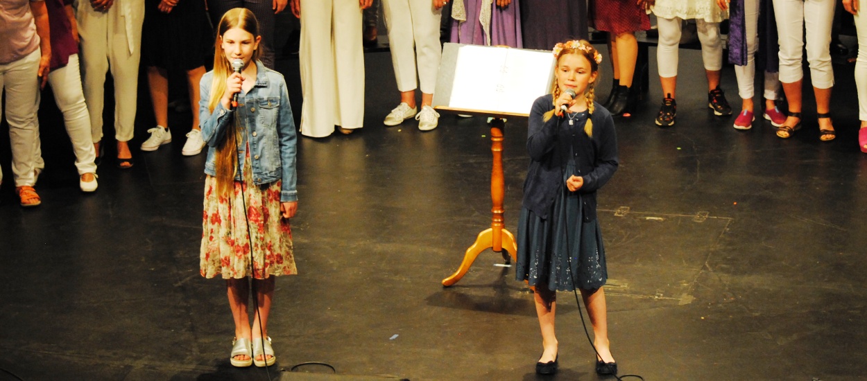 Barn sjunger Idas sommarvisa på Unisoul's vårkonsert inför sökning till musikklass